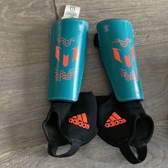 Soccer shin guards - Picture 2 of 3